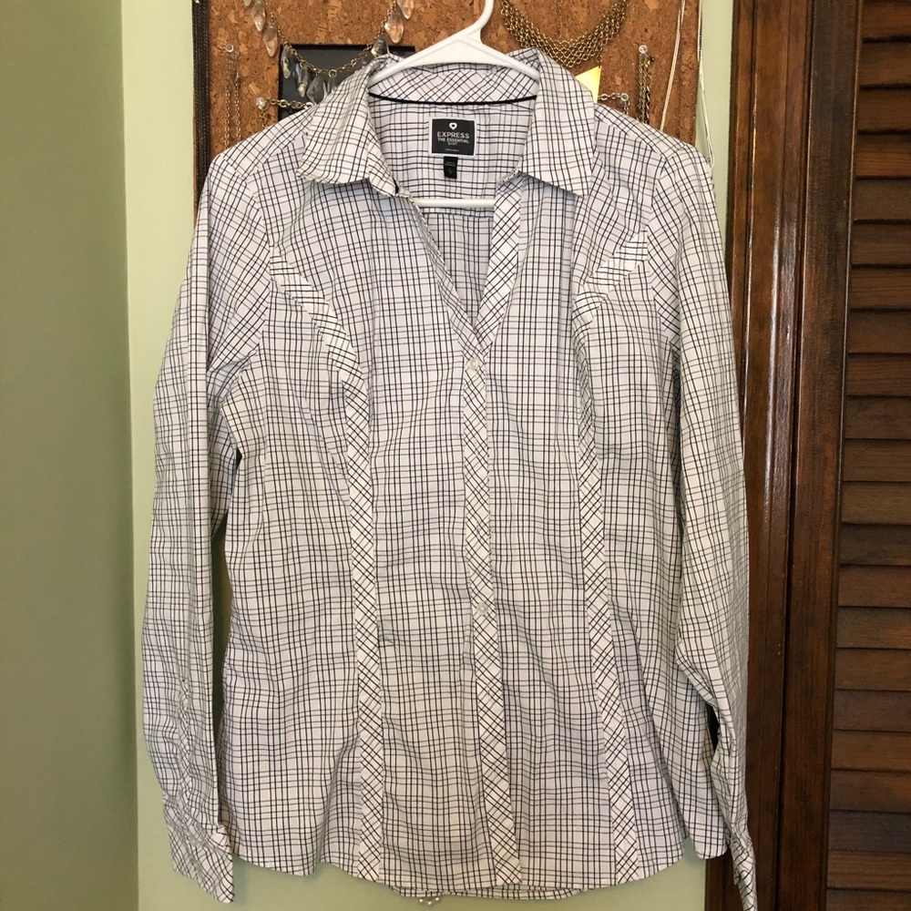 Express The Essential Shirt